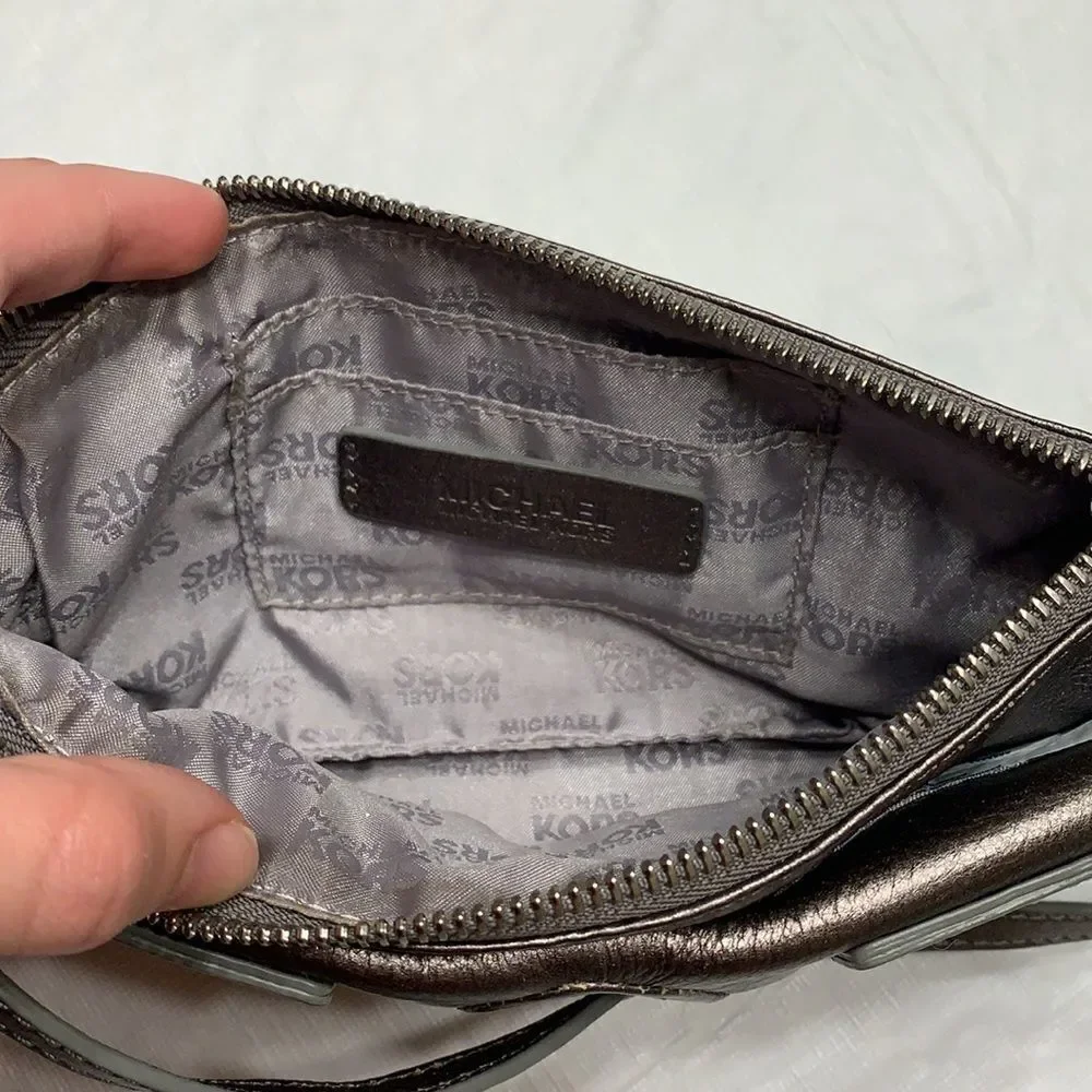 Michael Kors Shoulder Purse - Picture 5 of 6